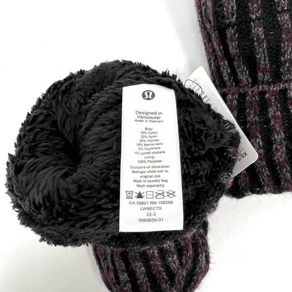 LULULEMON Textured Fleece Lined Mittens Womens XS Small XS/S Black NWT - Picture 8 of 8